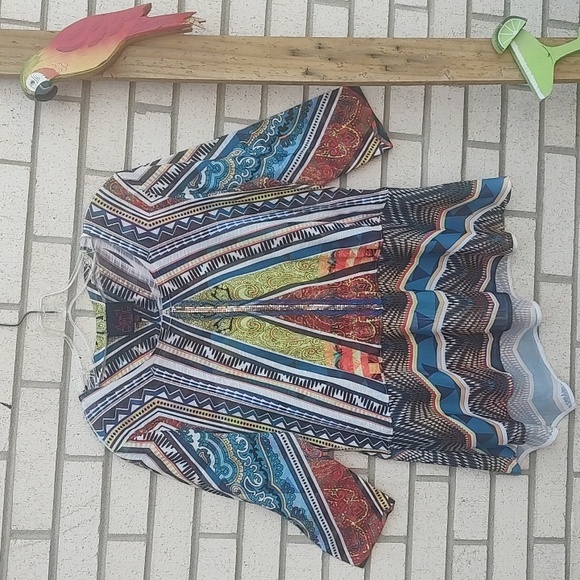 Multi-Color Top - Picture 3 of 10